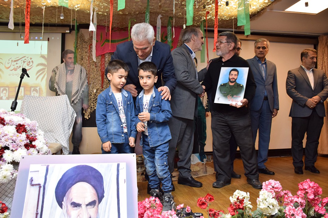 با حضور مدیرعامل پست بانک ایران؛ آیین گرامیداشت هفته دفاع مقدس برگزار شد با حضور مدیرعامل پست بانک ایران؛ آیین گرامیداشت هفته دفاع مقدس برگزار شد